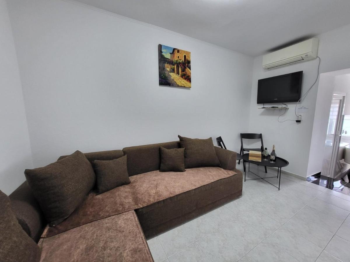 Apartman Dora With Sea View And Terrace Умаг Екстериор снимка