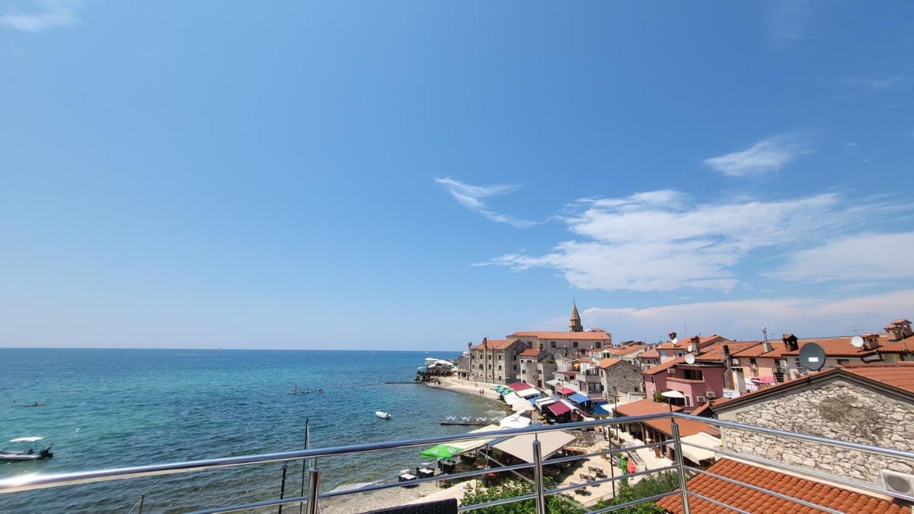 Apartman Dora With Sea View And Terrace Умаг Екстериор снимка
